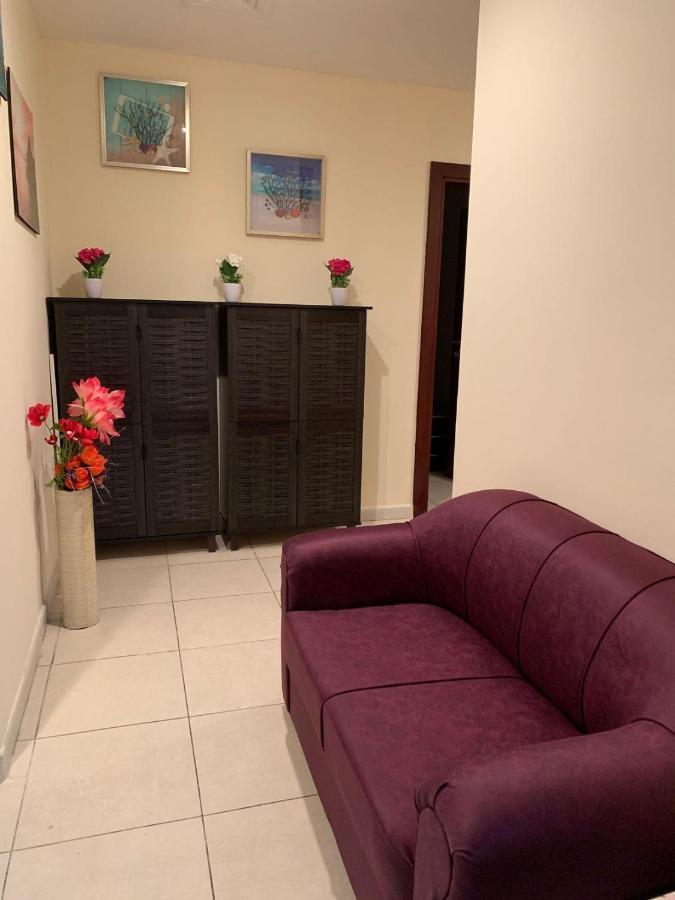 Bedspace Or Only For Male And Female Opp Mashreq Metro * Dubai